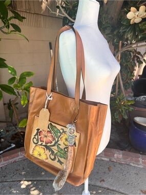 New Firenze Bella Embossed Floral Leather Bag